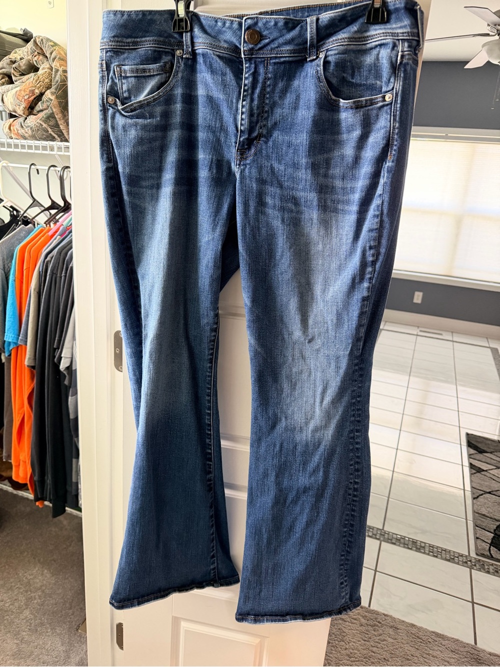 American eagle kick boot Women’s Blue Stretch Bootcut Jeans